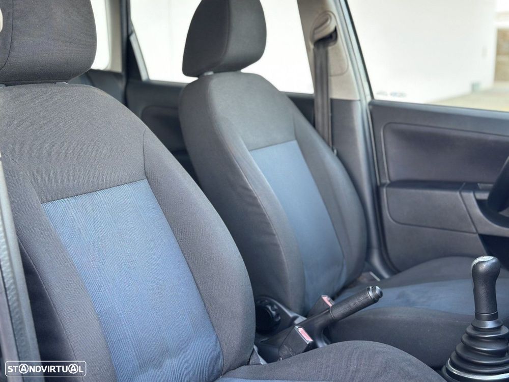 Ford Fiesta 1.4 TDCI Ambiente - 22