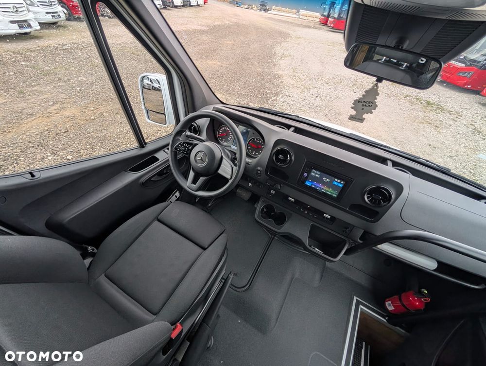 Mercedes-Benz Sprinter 519 - 15