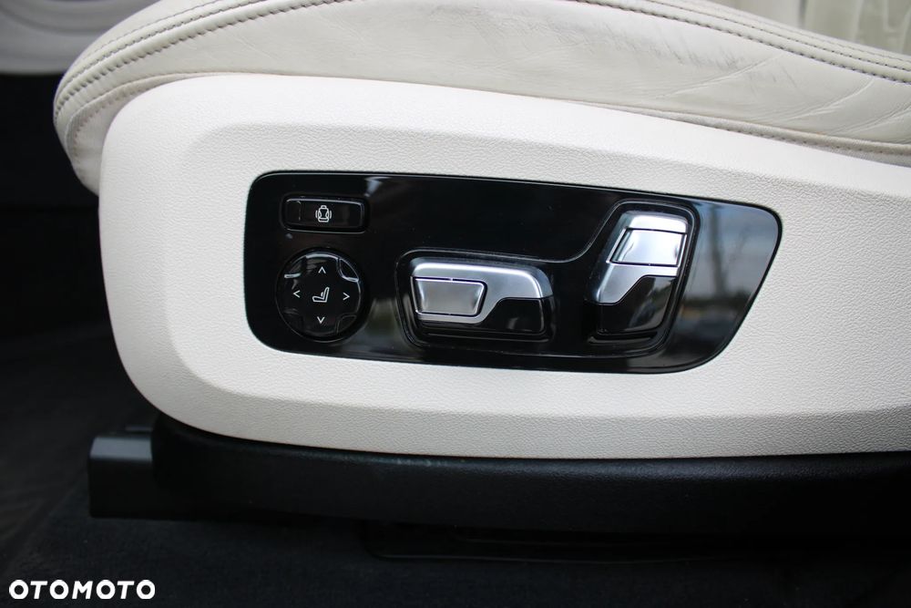 BMW X7 M50d sport - 28