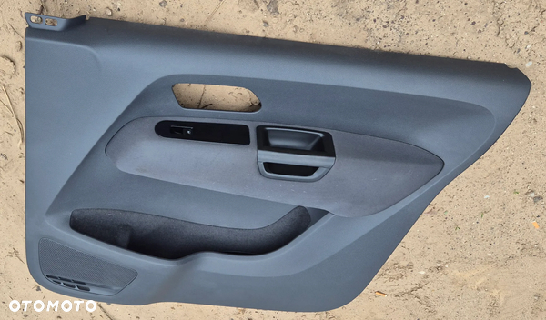 Boczek Tapicerka Drzwi Przód Przednie Prawe Plastik Volkswagen Amarok