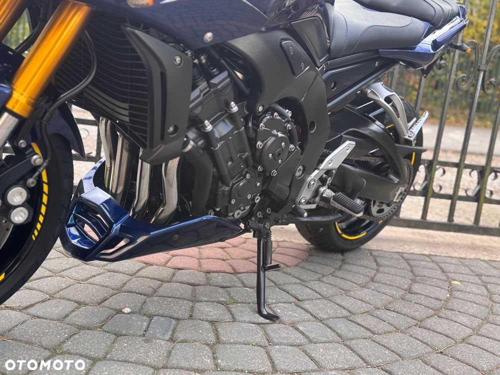 Yamaha FZ - 17