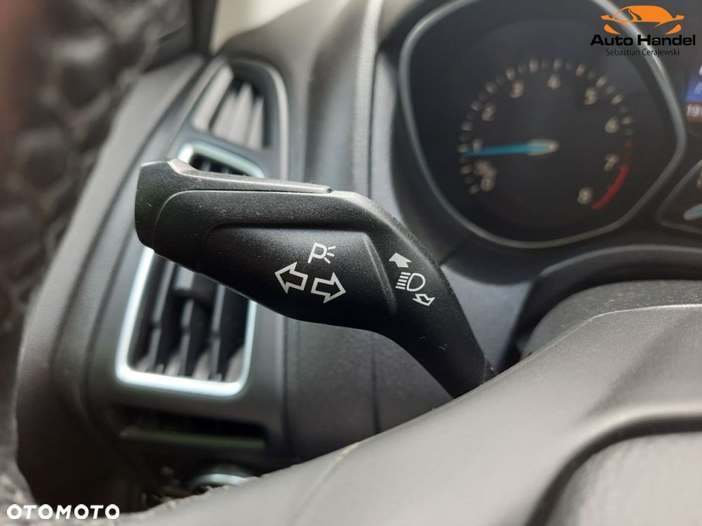 Ford Focus 1.5 EcoBoost STart-Stopp-System TITANIUM - 16