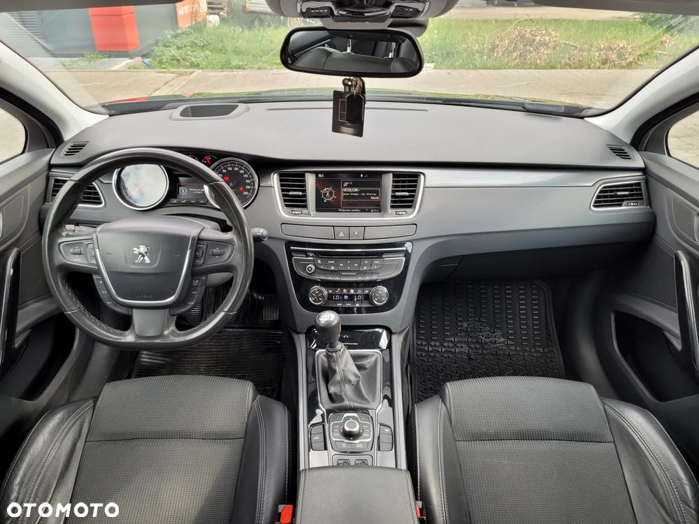 Peugeot 508 1.6 T Allure - 16