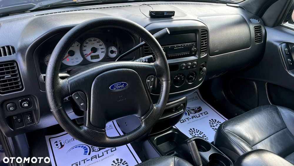 Ford Maverick 3.0 V6 Limited - 5