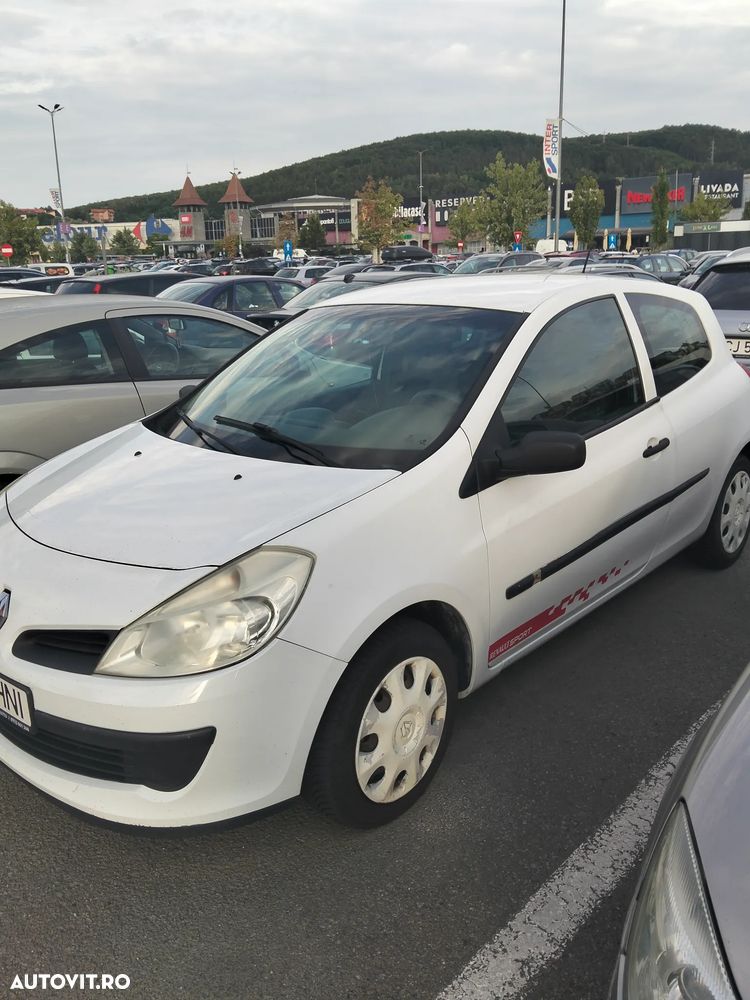 Renault Clio - 7