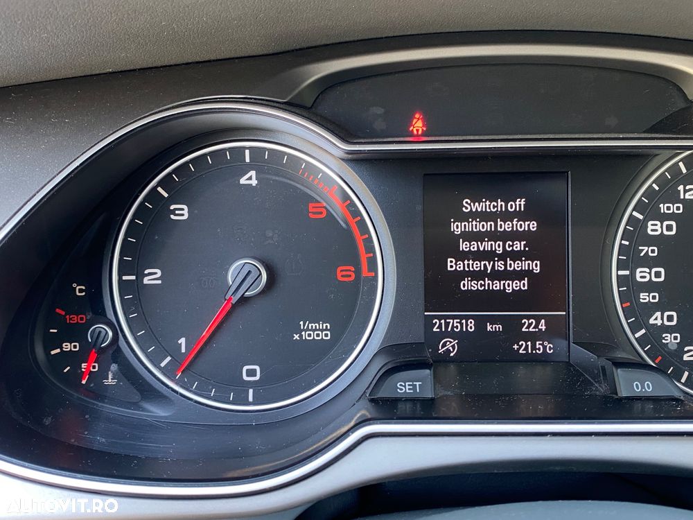 Audi A4 Avant 2.0 TDI - 11