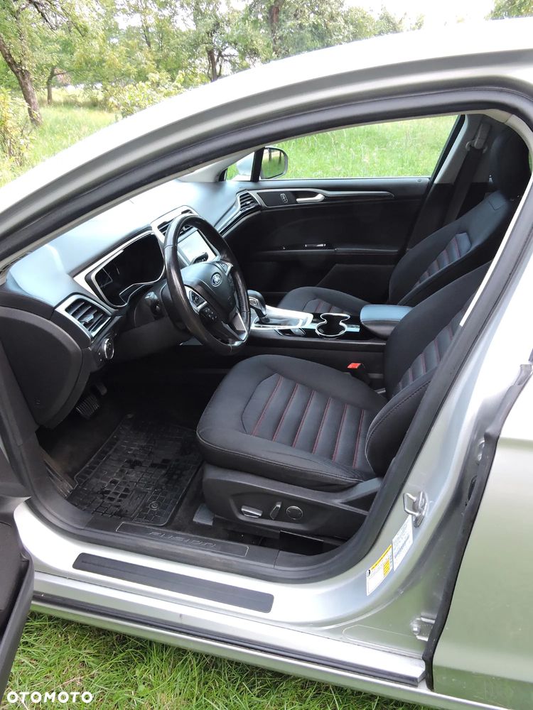 Ford Fusion - 6