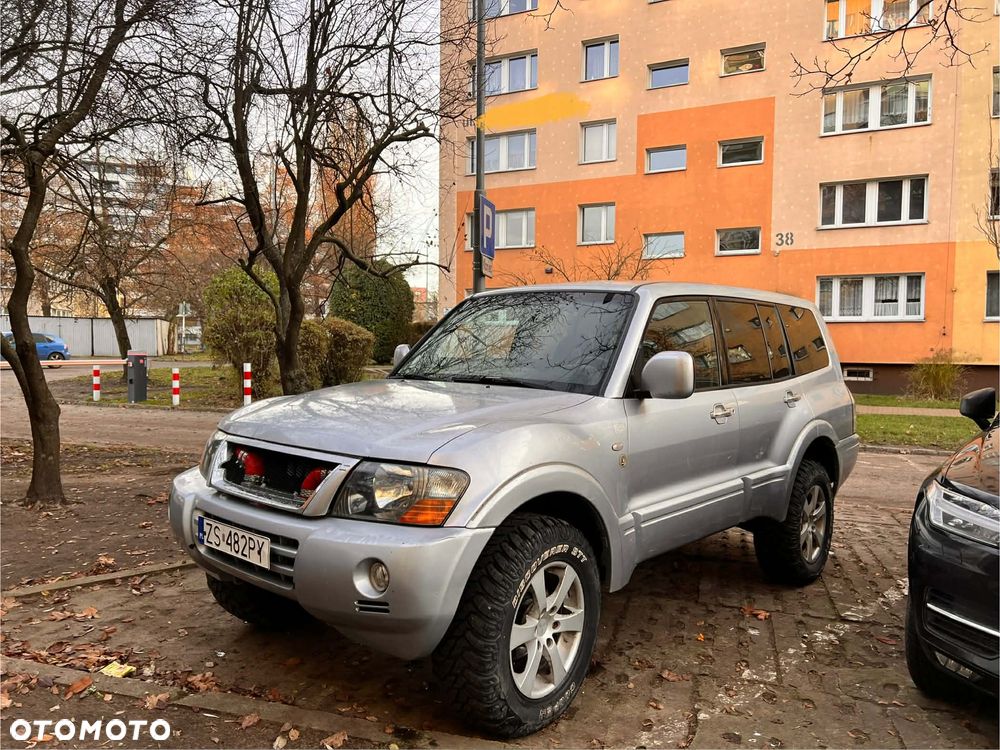 Mitsubishi Pajero 3.2 DID Instyle DAKAR - 1