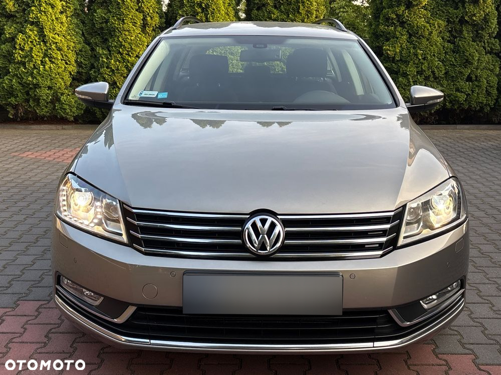Volkswagen Passat 2.0 TDI Highline - 11