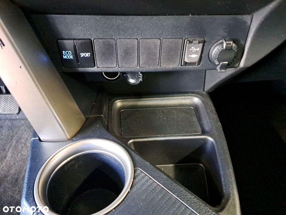 Toyota RAV4 - 22