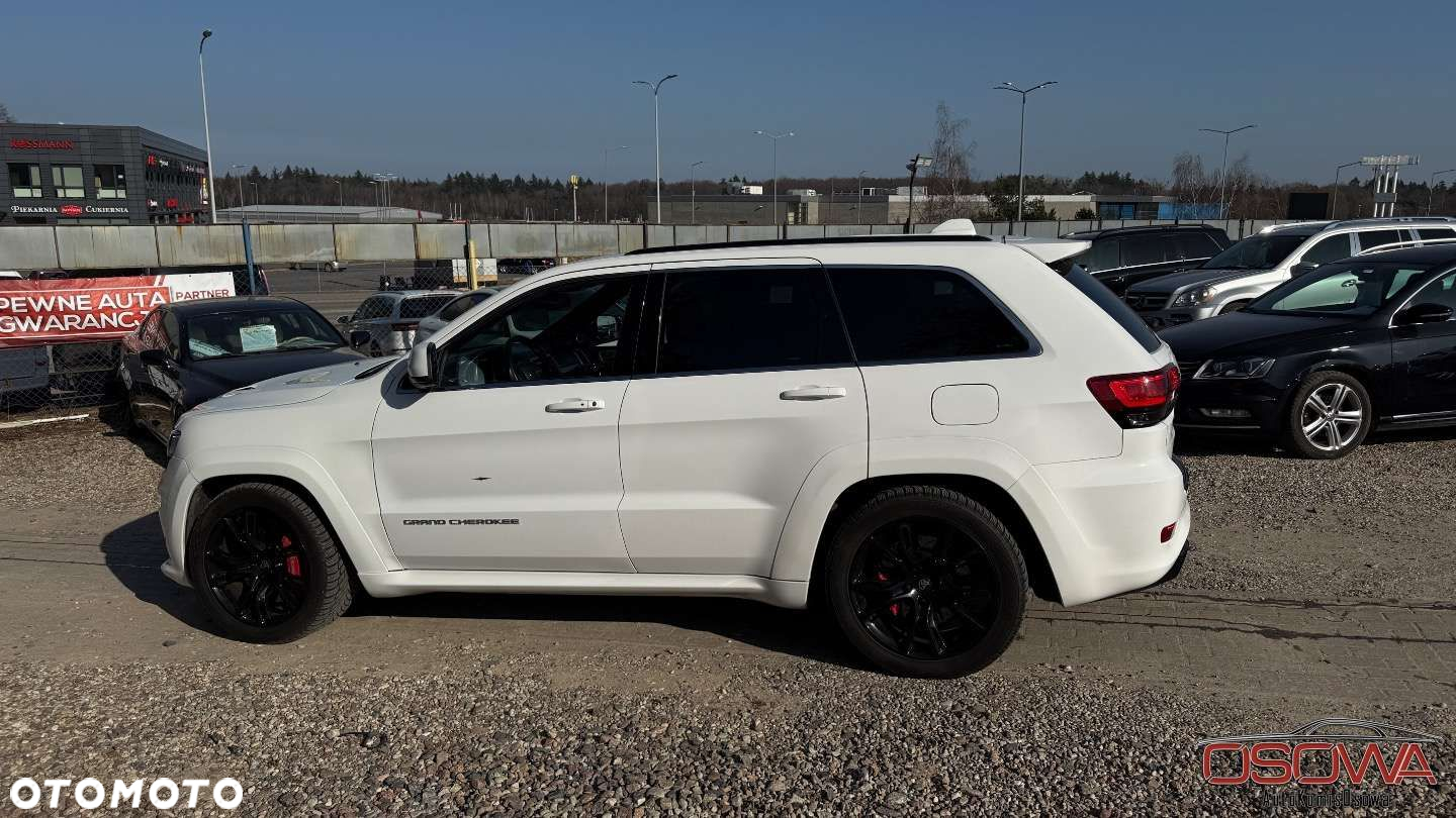 Jeep Grand Cherokee - 16