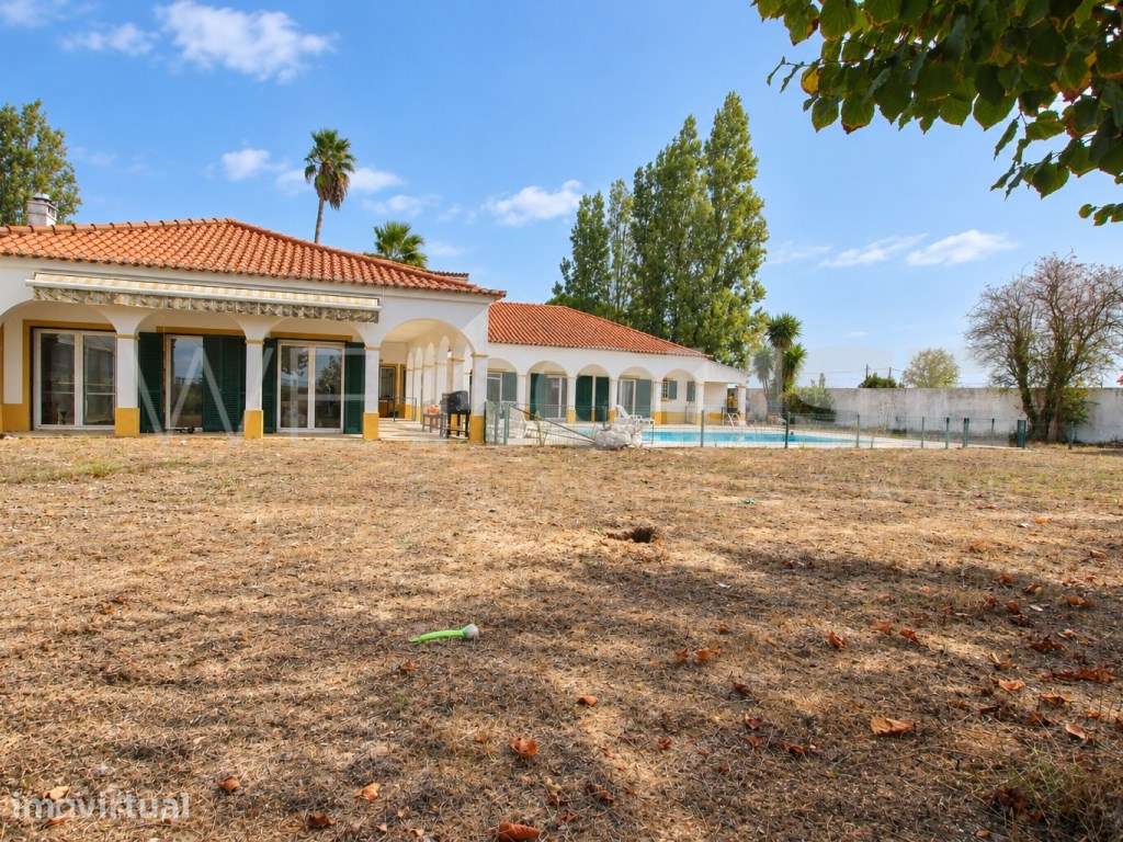 Quinta T5 com 5.000 m² de Terreno, Duas Piscinas e Boxes para Caval... - Grande imagem: 3/60