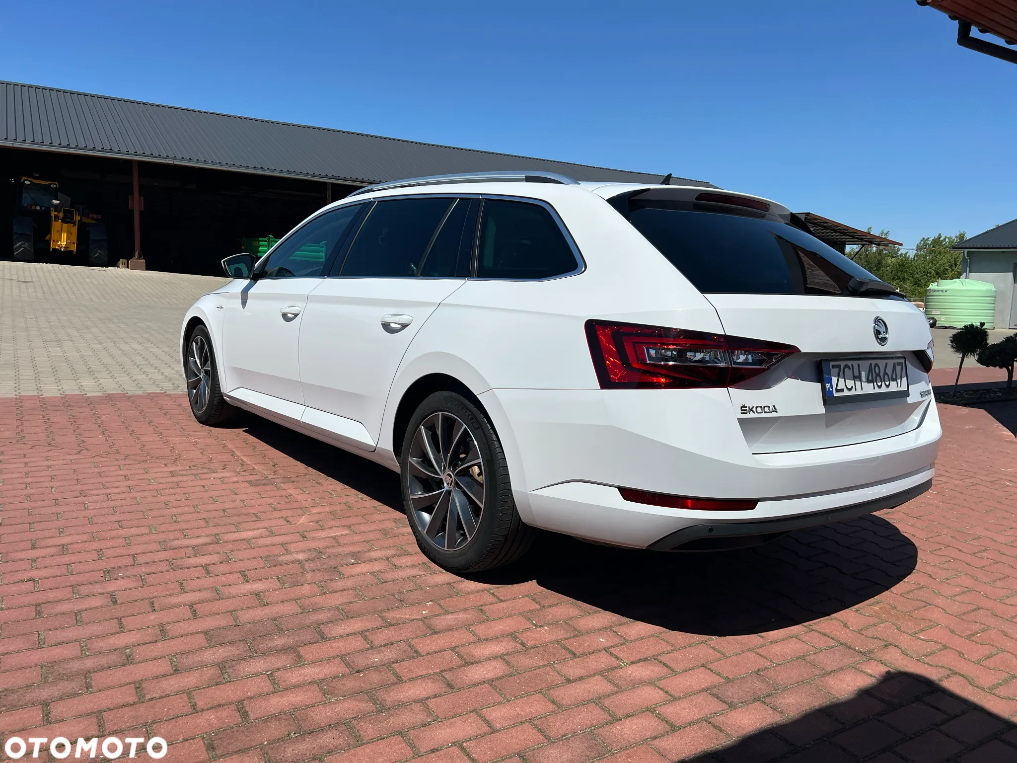 Skoda Superb Combi 2.0 TDI DSG L&K - 8