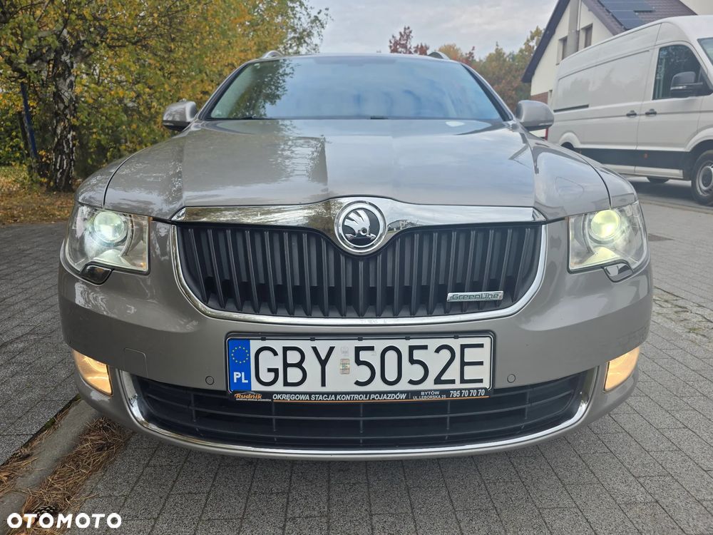 Skoda Superb Combi 1.6 TDI Green tec Ambition - 2