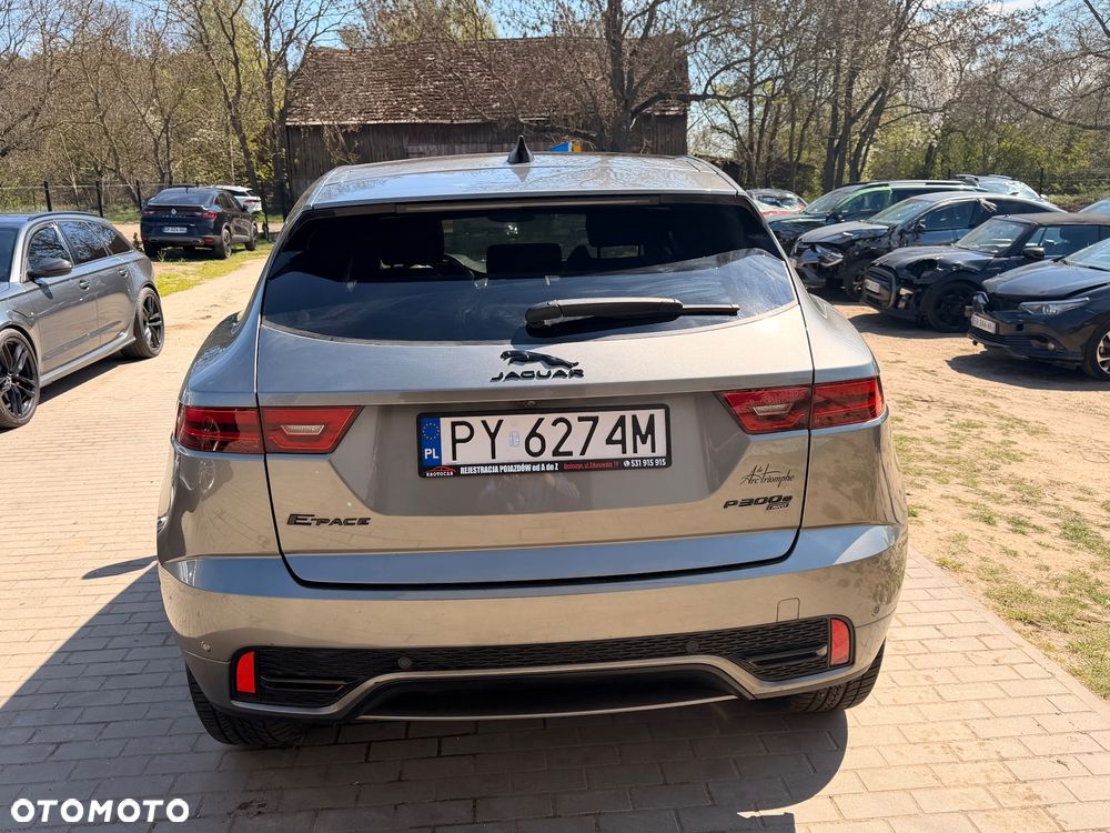 Jaguar E-Pace 1.5 P300e PHEV AWD R-Dynamic SE - 11