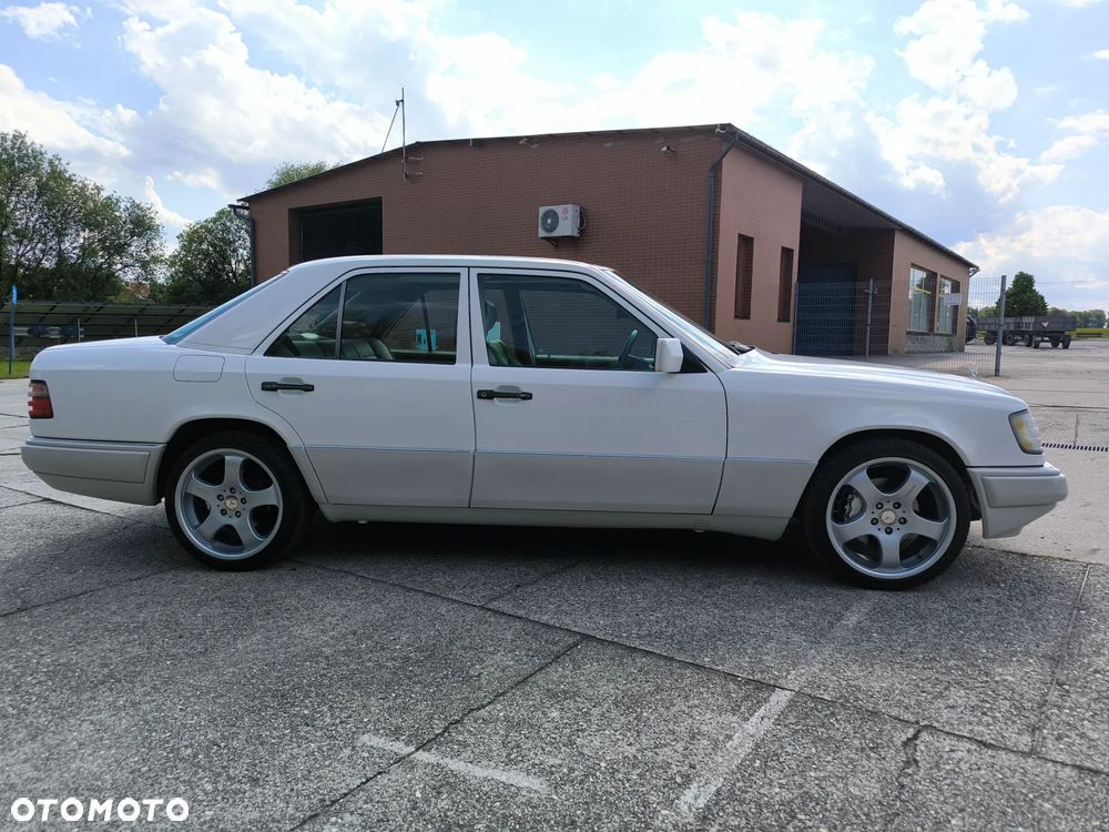 Mercedes-Benz Klasa E 420 - 4