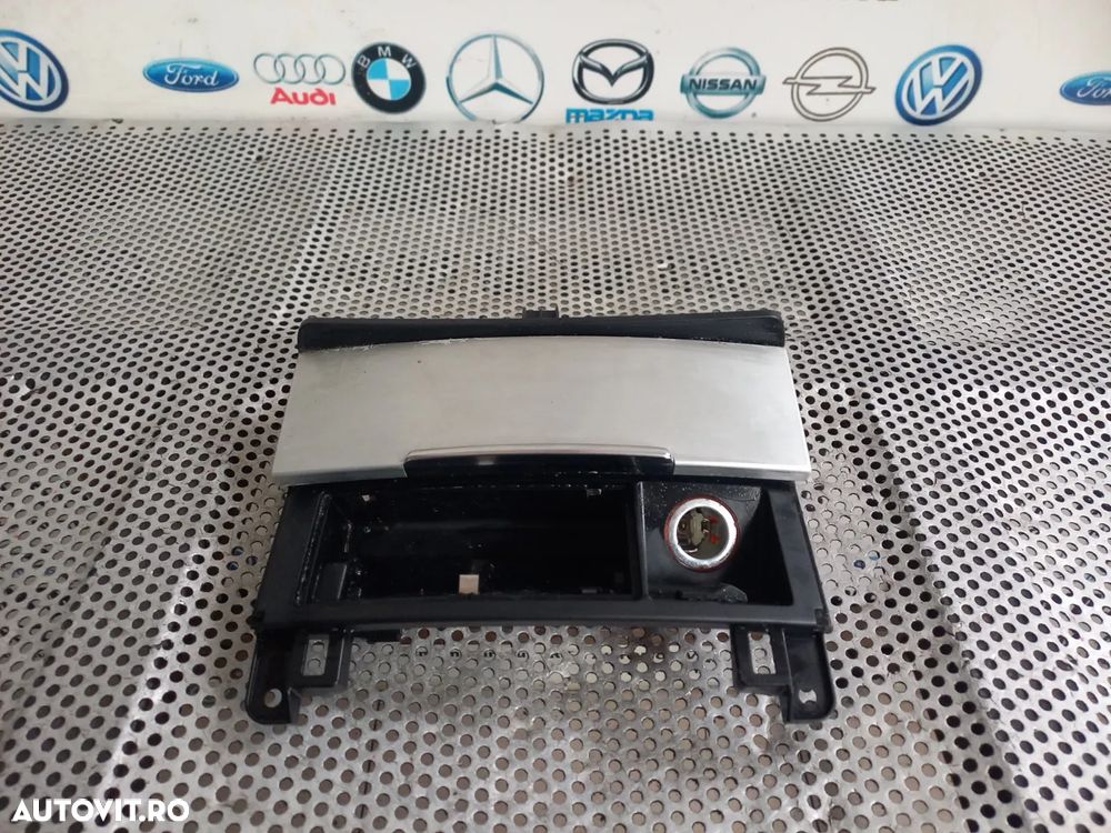 Scrumiera Audi Q7 4L An 2005-2006-2007-2008-2009-2010-2011-2012 - Dezmembrari Arad - 4