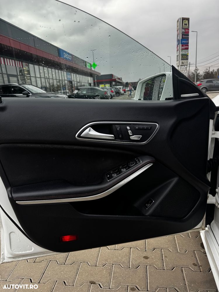 Mercedes-Benz CLA 220 d 4MATIC Aut. - 10