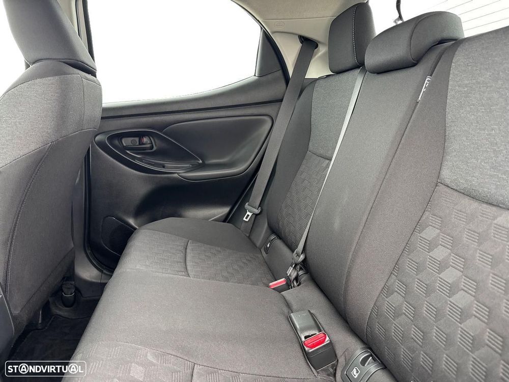 Toyota Yaris — fotografia 10