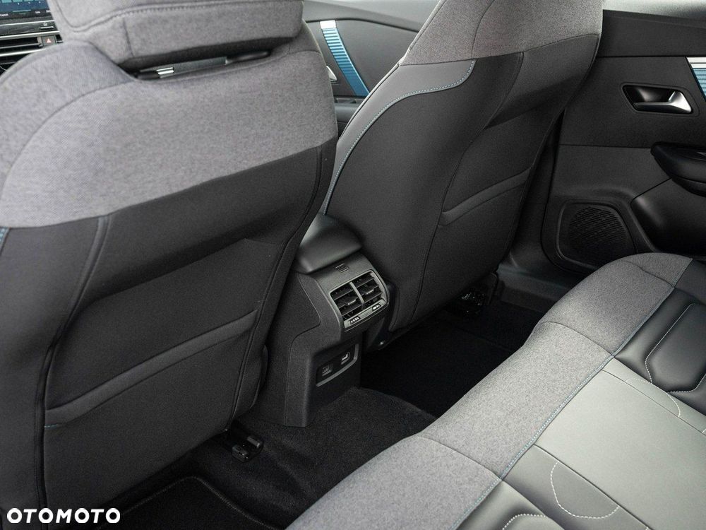 Citroën C4 EV136 50kWh Shine - 24