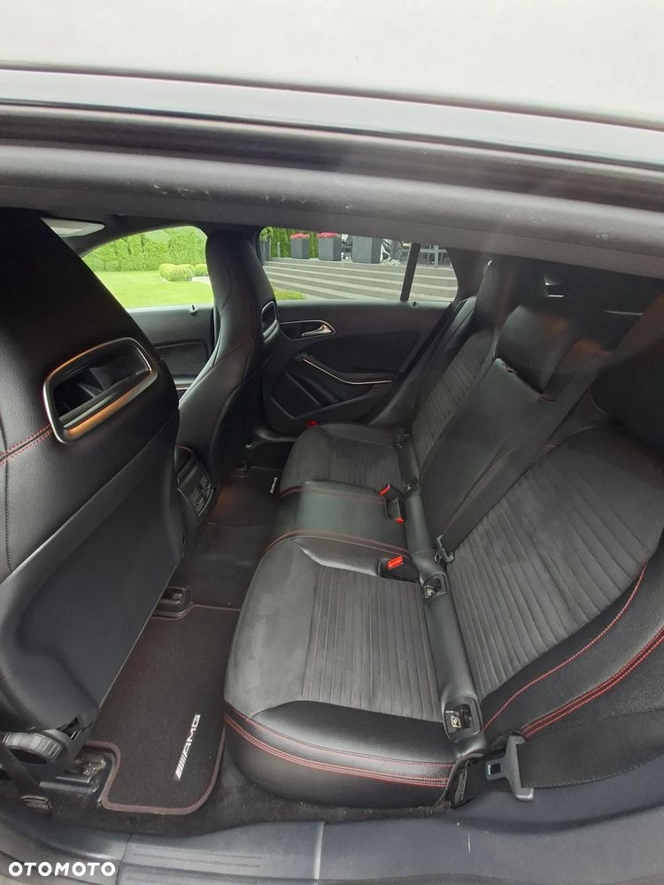 Mercedes-Benz CLA 200 Orange Art Edition - 14