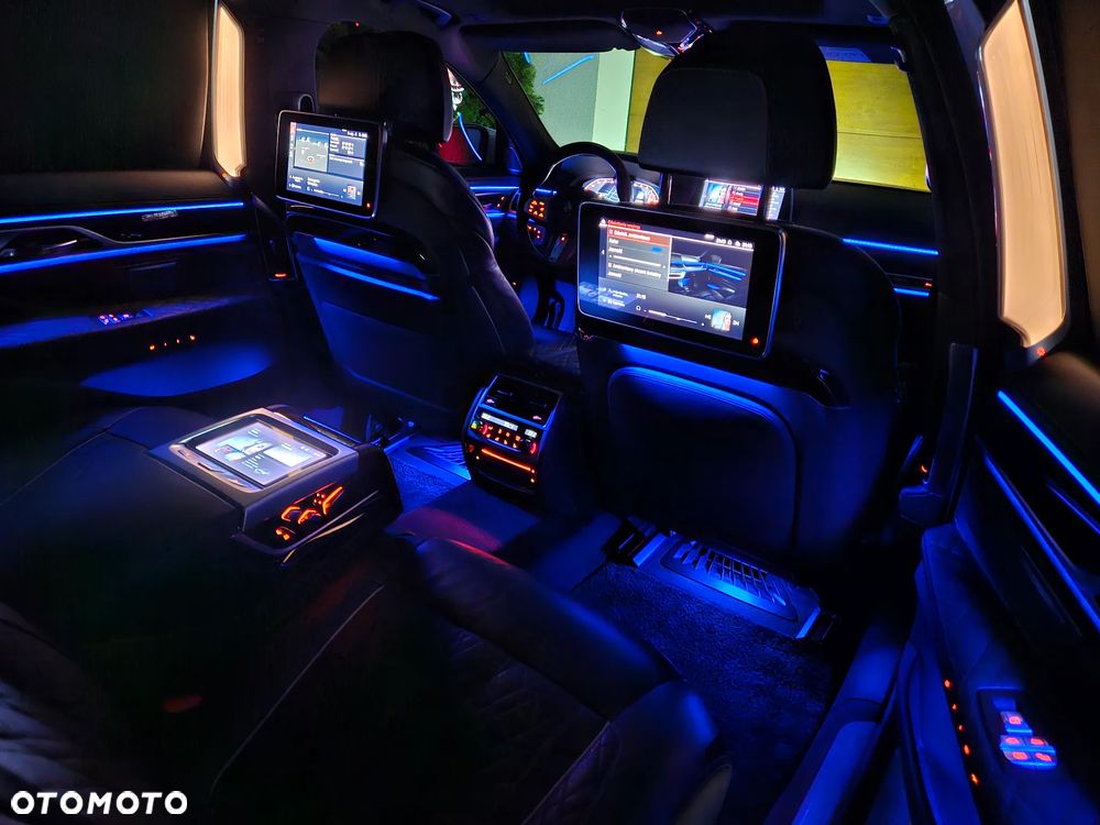 BMW Seria 7 740Ld xDrive - 33