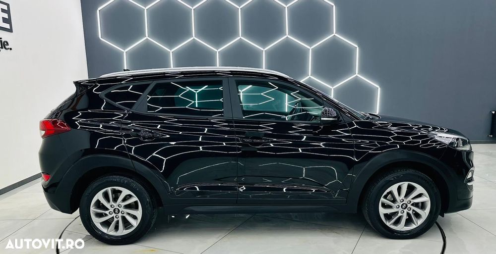 Hyundai Tucson blue 1.6 CRDi 2WD Style - 32