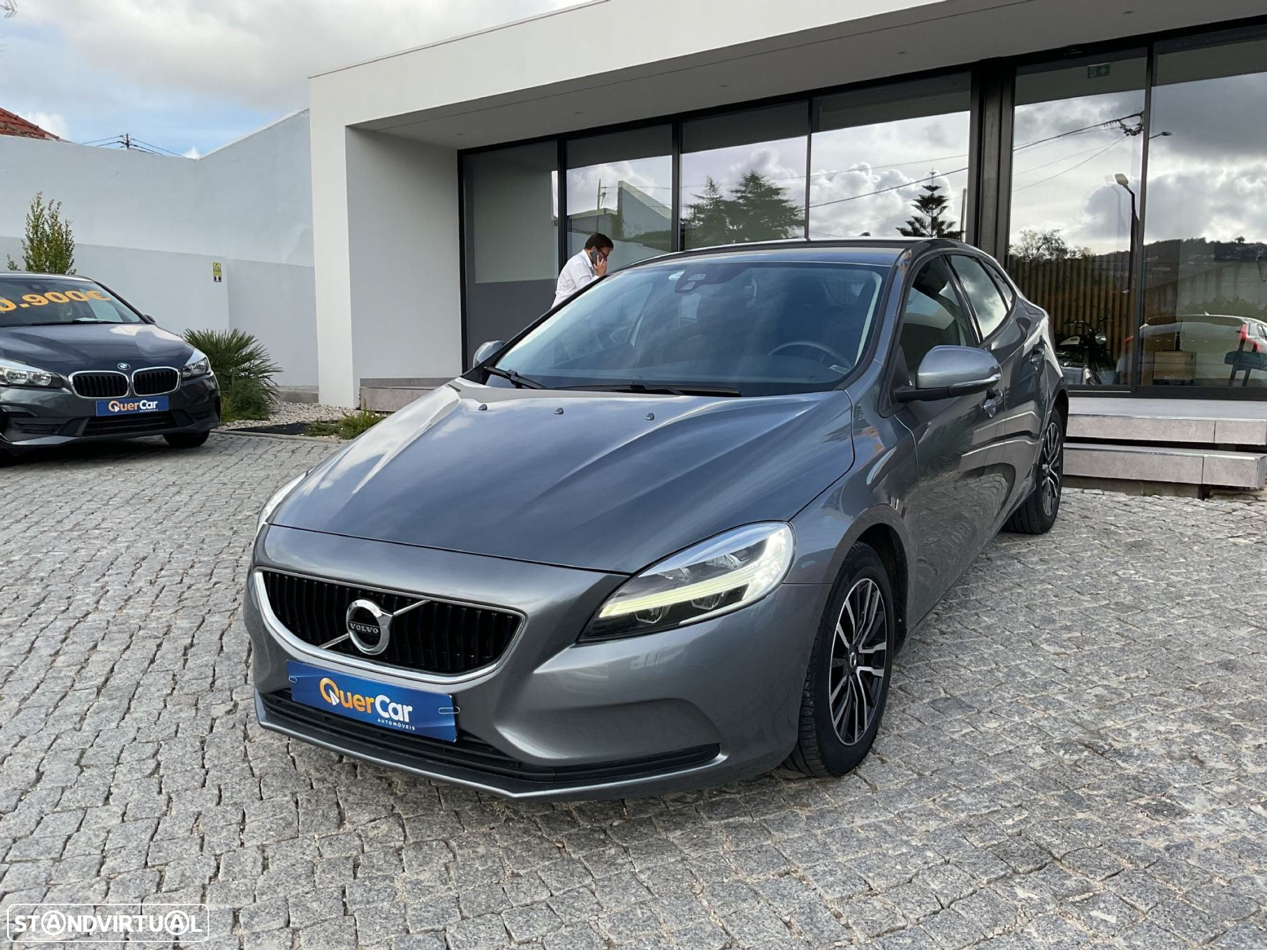 Volvo V40 2.0 D2 Momentum Geartronic - 11