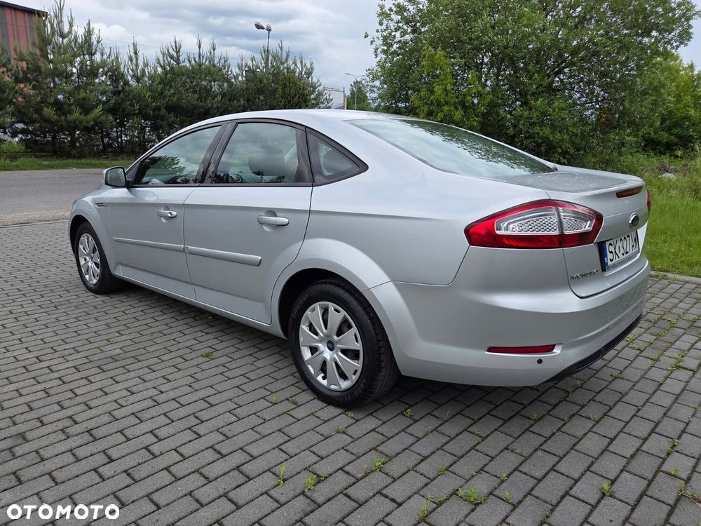 Ford Mondeo 1.6 T Ambiente - 16