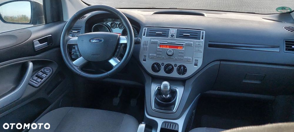 Ford Kuga 2.0 TDCi 2x4 Trend - 29
