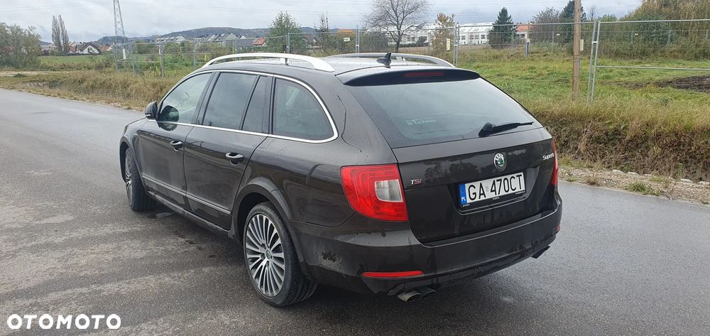 Skoda Superb 2.0 TSI L&K DSG - 5
