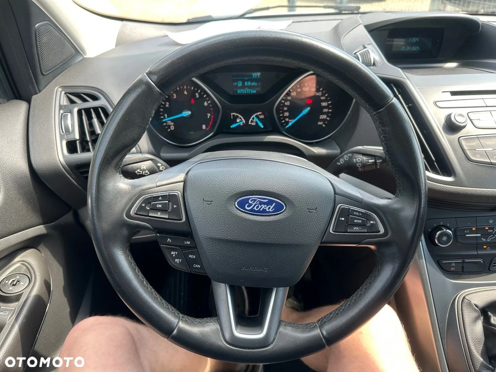 Ford Kuga 1.5 EcoBoost 2x4 Trend - 14