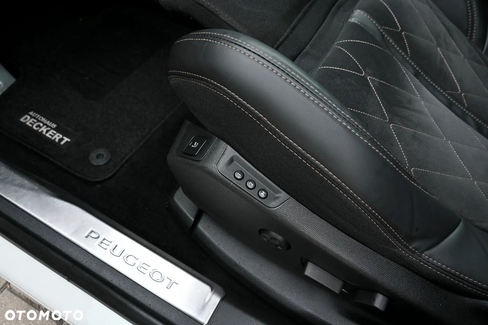 Peugeot 3008 2.0 BlueHDi GT S&S EAT8 - 32