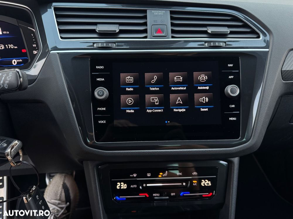 Volkswagen Tiguan 2.0 TDI SCR 4MOTION DSG R-Line - 25