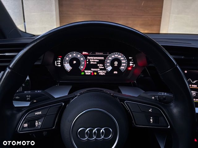 Audi A3 Sportback 35 TFSI S tronic - 4