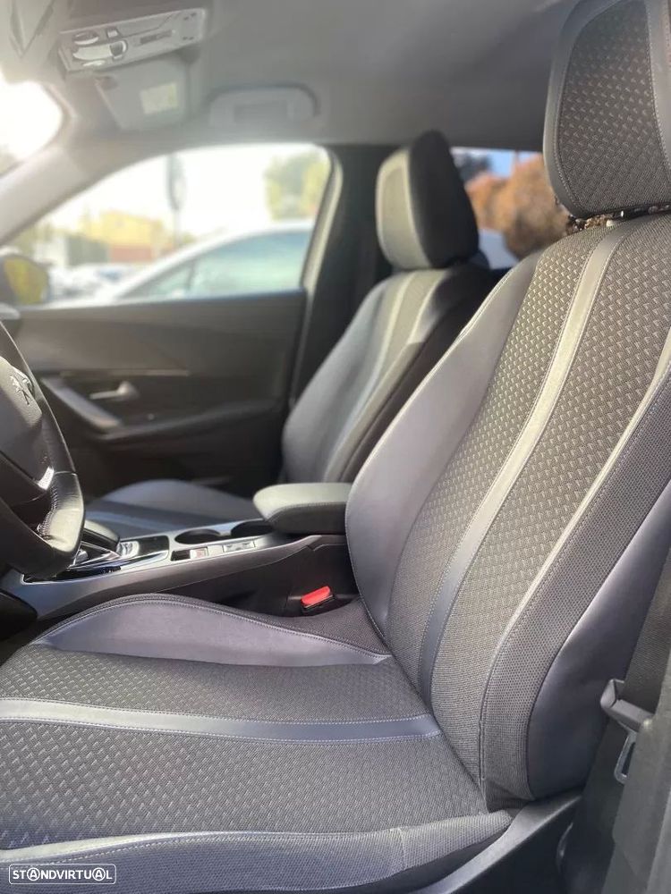 Peugeot e-2008 50 kWh Allure Pack - 14