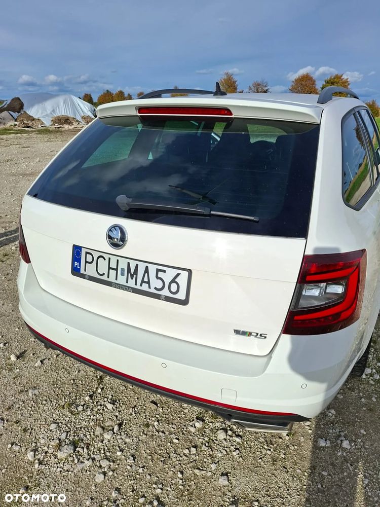 Skoda Octavia Combi 2.0 TDI DSG RS - 6