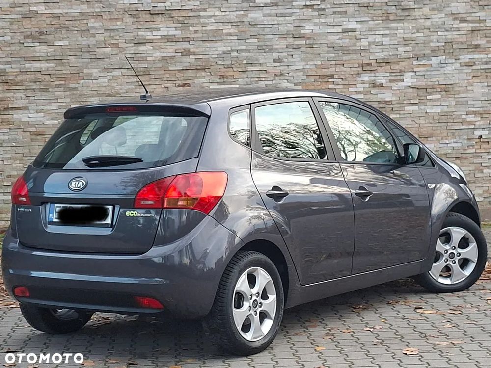 Kia Venga 2012 photo 5