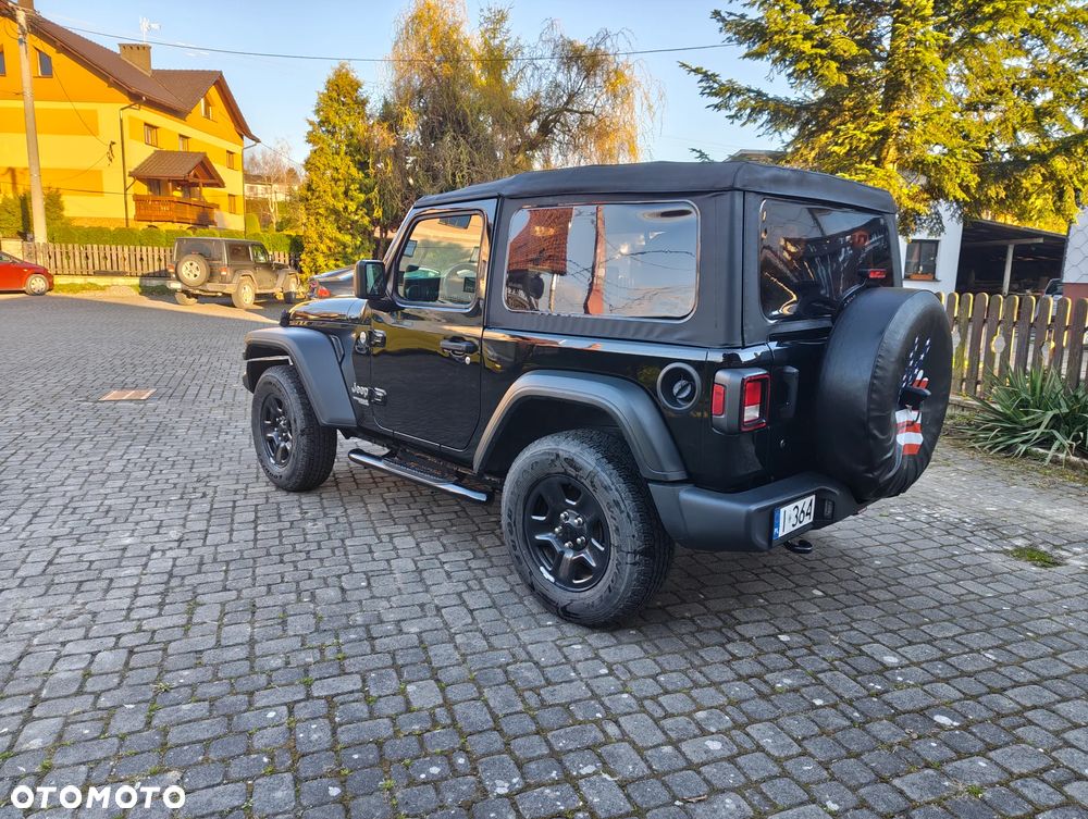 Jeep Wrangler - 4