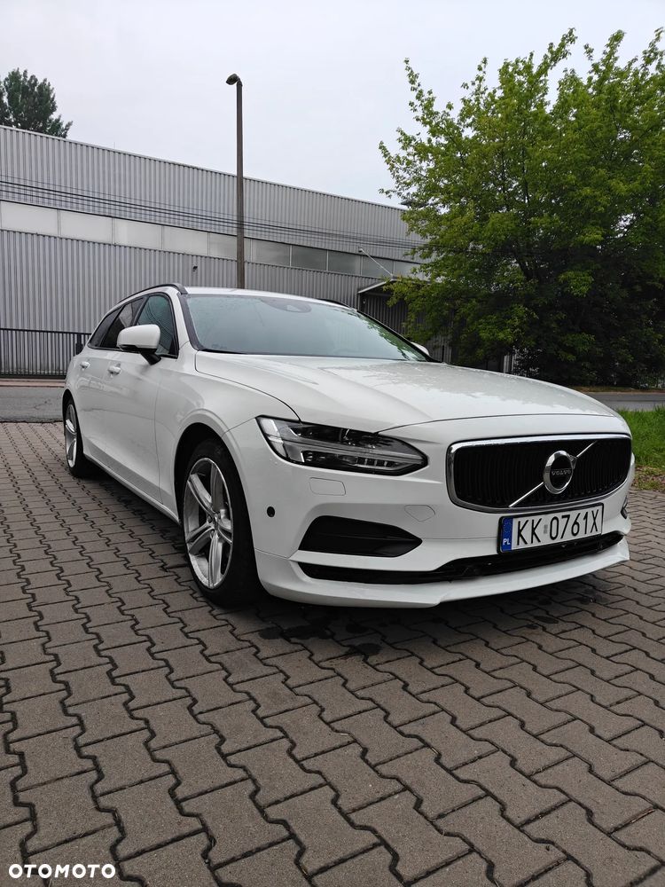 Volvo V90 D3 Momentum - 1