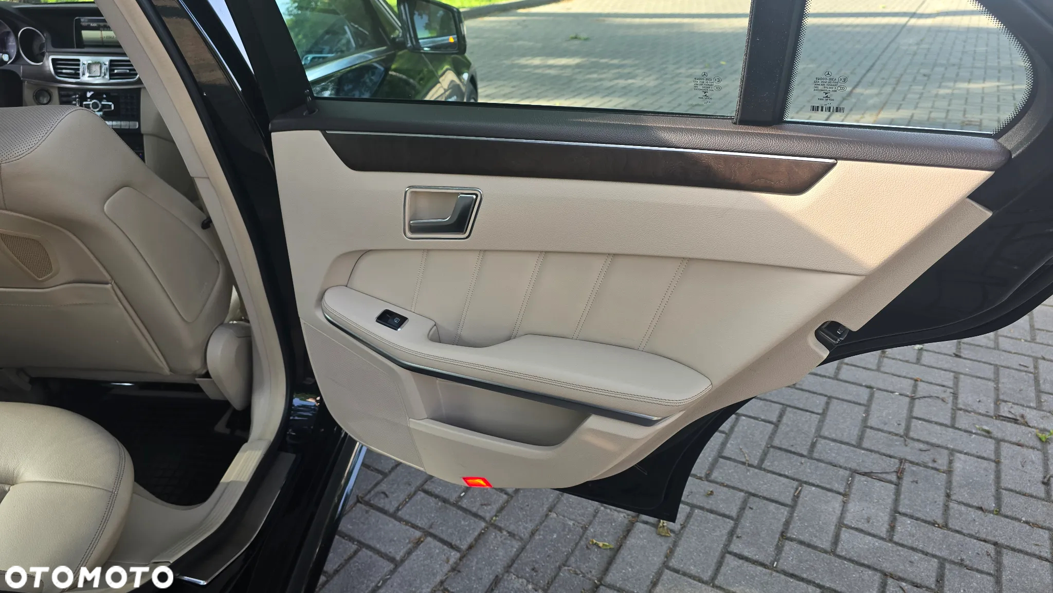 Mercedes-Benz Klasa E - 17