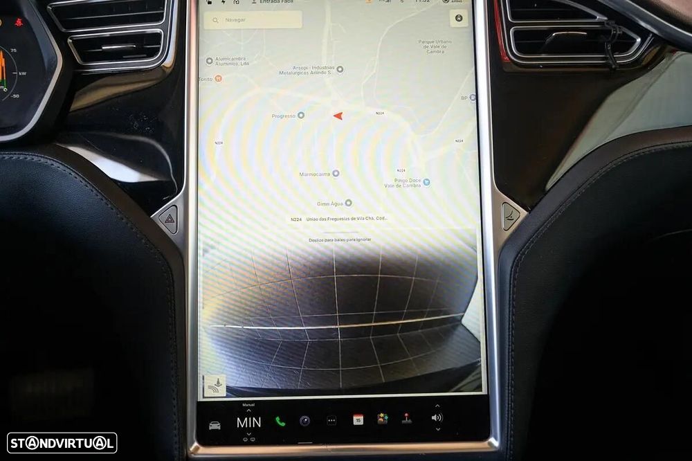 Tesla Model S - 44