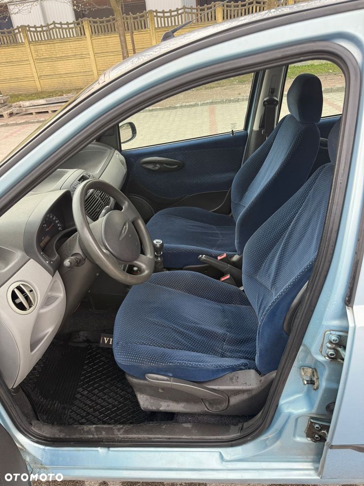 Fiat Punto 1.2 16V Active - 11