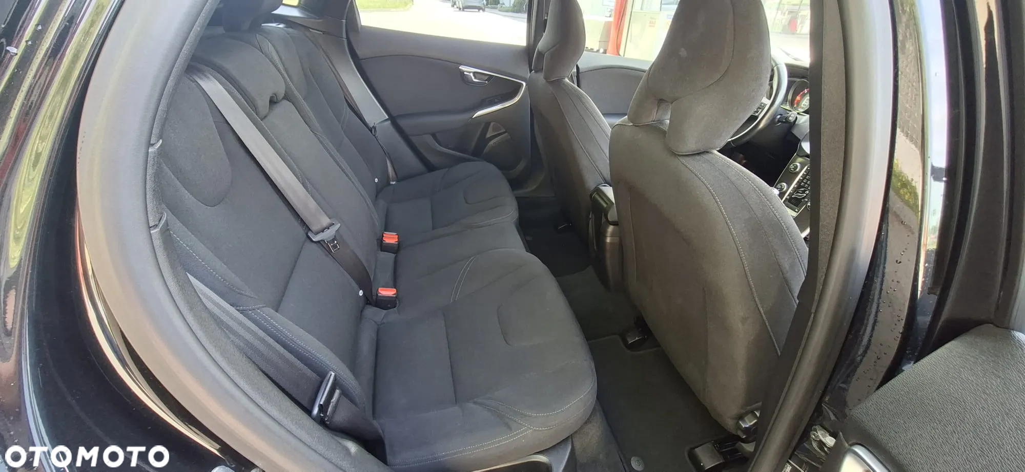 Volvo V40 D4 Drive-E Momentum - 24