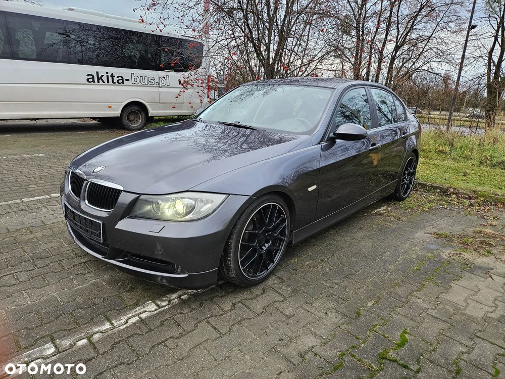 BMW Seria 3 320i - 4
