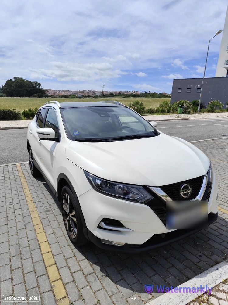 Nissan Qashqai 1.3 DIG-T N-Connecta - 1