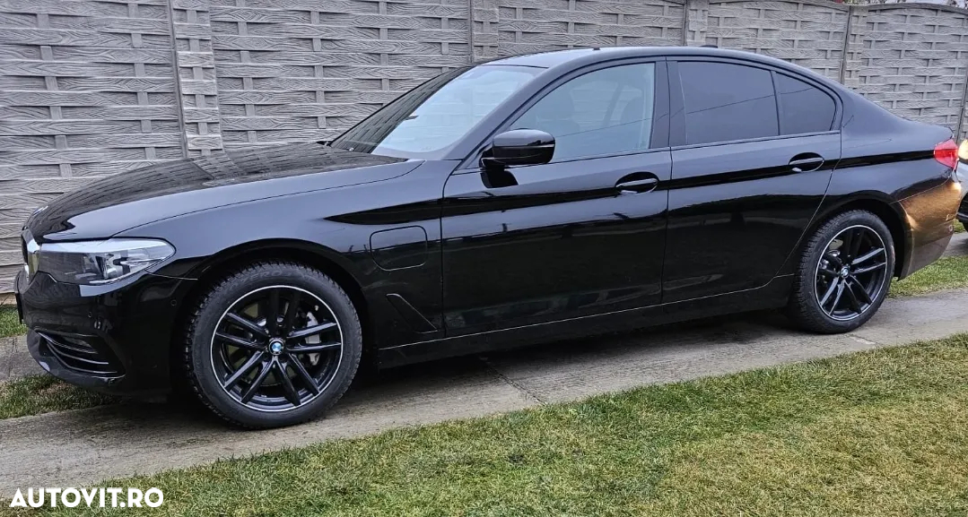BMW Seria 5 530e iPerformance Aut. Sport Line - 11