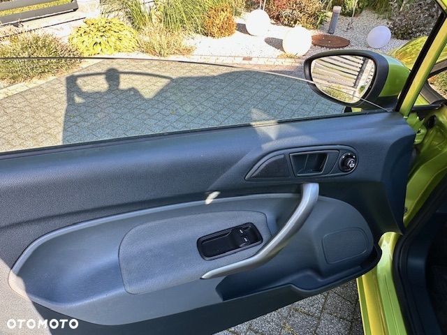 Ford Fiesta 1.25 Champions Edition - 11