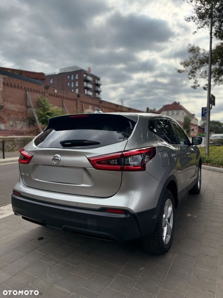 Nissan Qashqai 1.2 DIG-T N-Connecta EU6 - 10
