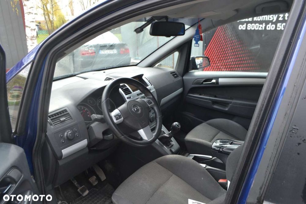 Opel Zafira - 10